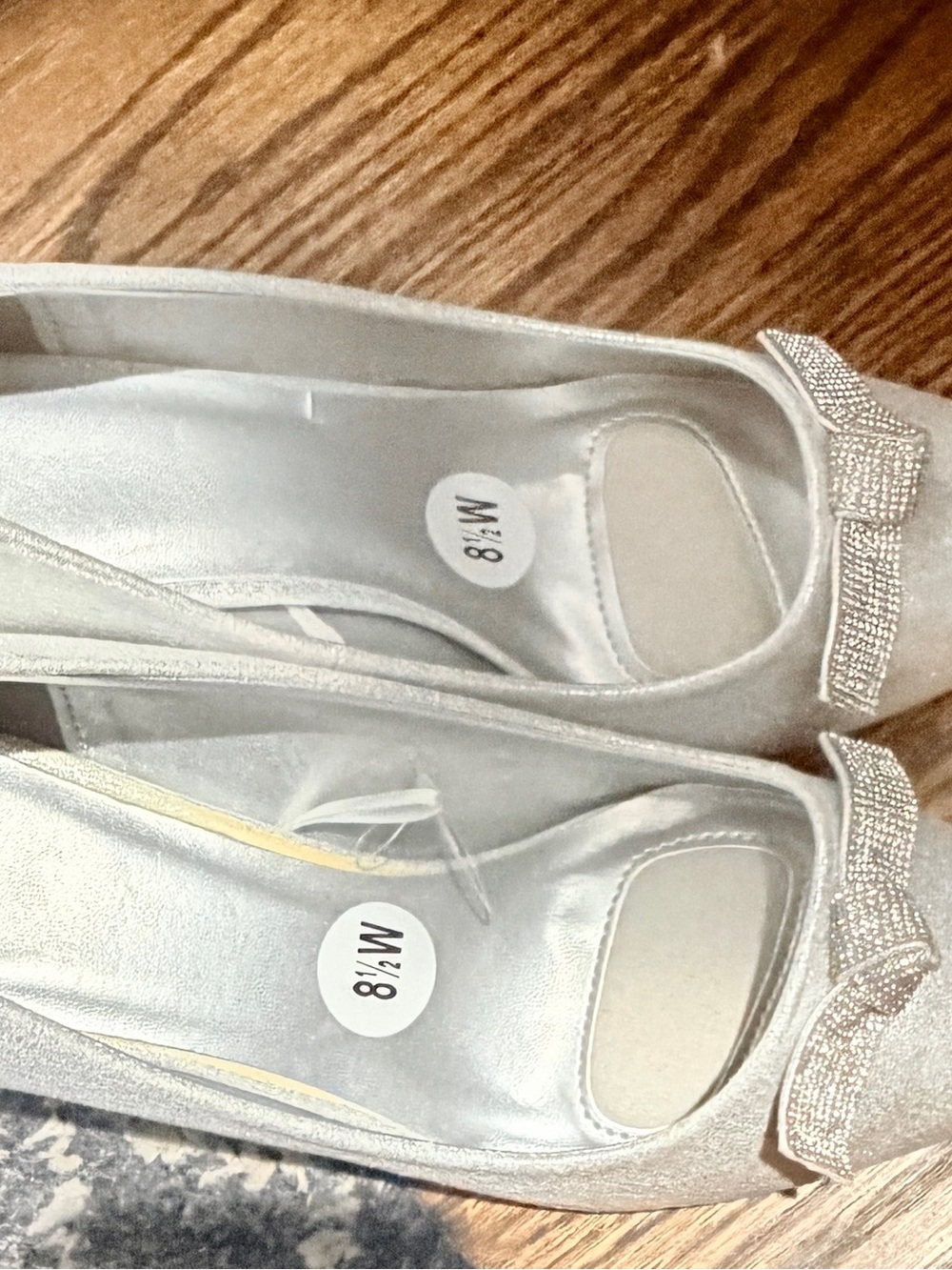 ONE WORLD Silver Crystal Bow Flats
